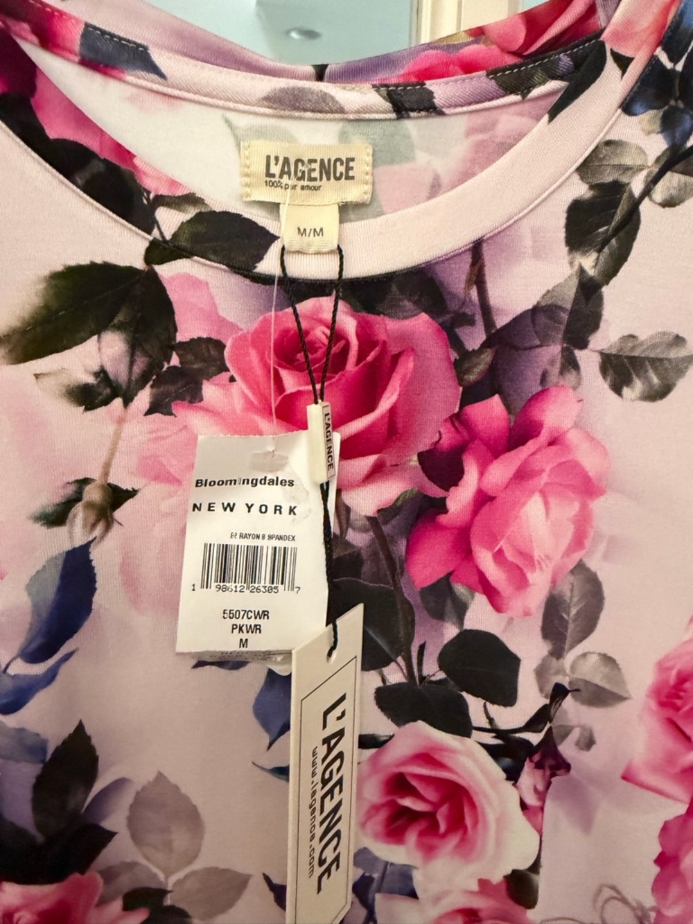 L'AGENCE Pink Rose-Print Short Sleeve Tee - Picture 4 of 6